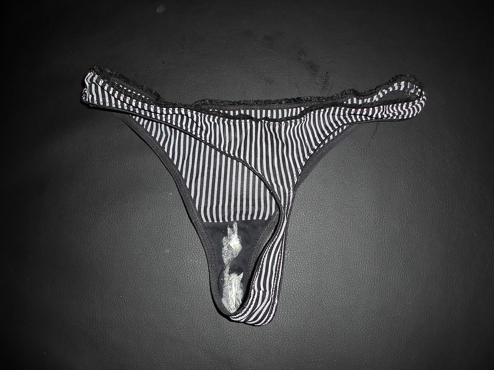 Encontré algo de ropa :) ups ahora soy yo
 #29259209