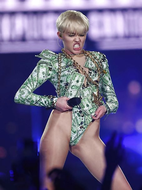 Miley Cyrus Mega Wankbank #32527251