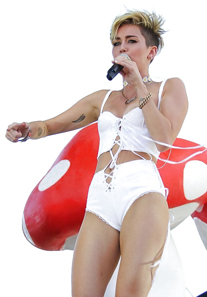 Miley cyrus mega wankbank
 #32527318