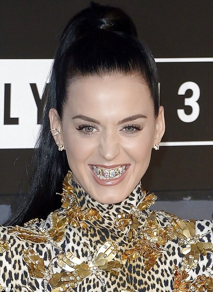 Katy Perry's gold grill #29874056