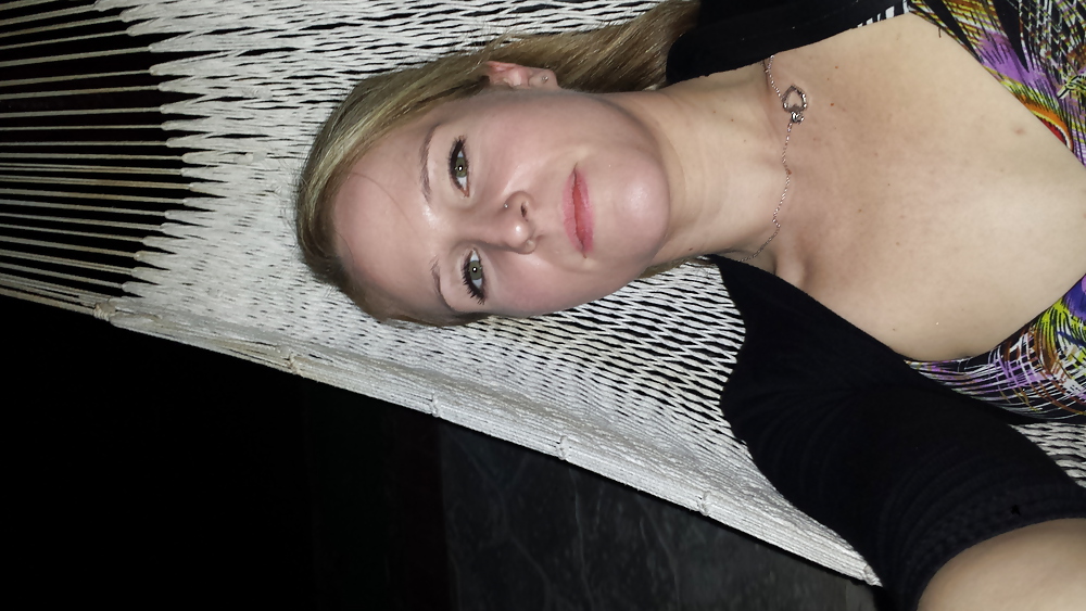 Mi esposa sexy en el hotel. antes de su cita para follar.
 #26540380
