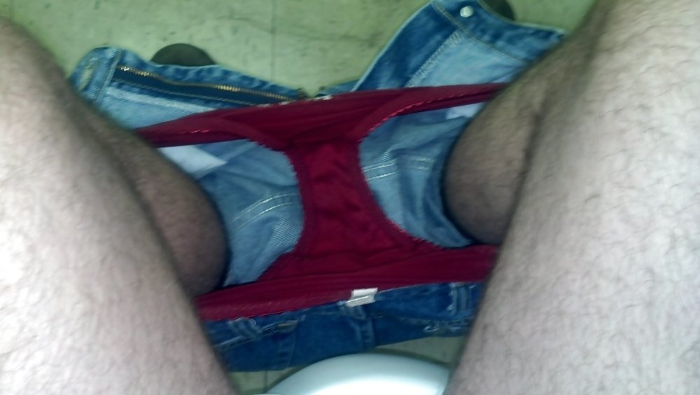 Bragas en el trabajo 
 #36424233