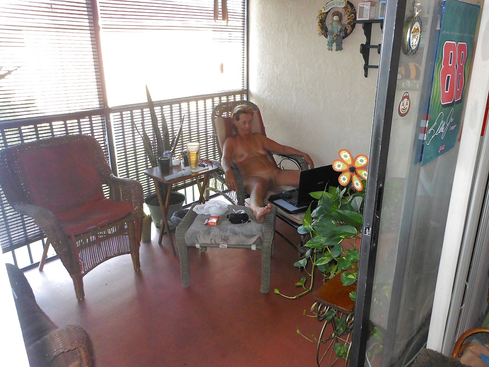 ¡Sexy cyber-babe lisa en el balcón 3!
 #32894294
