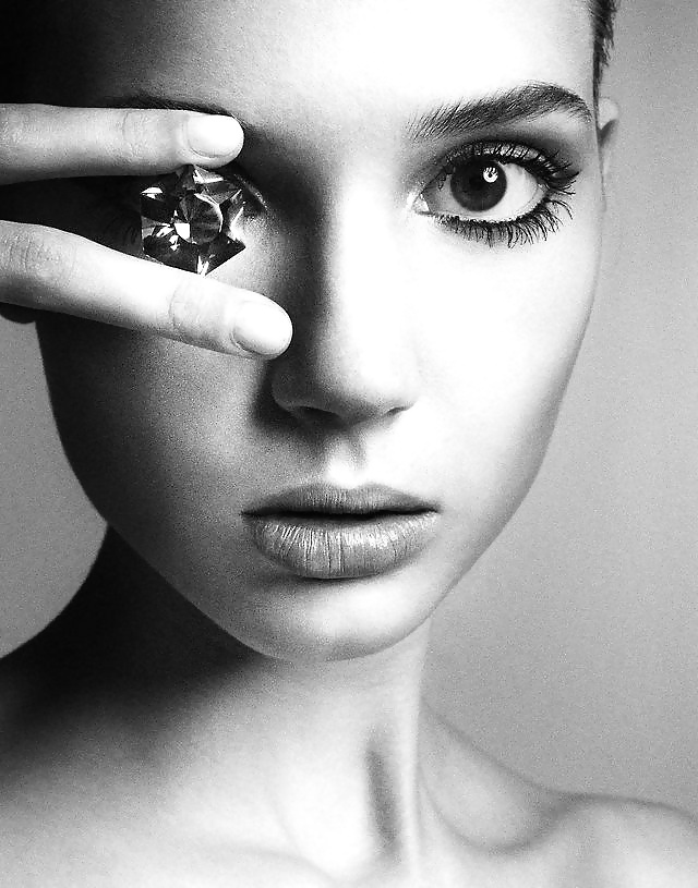 Faces xvi
 #27696227