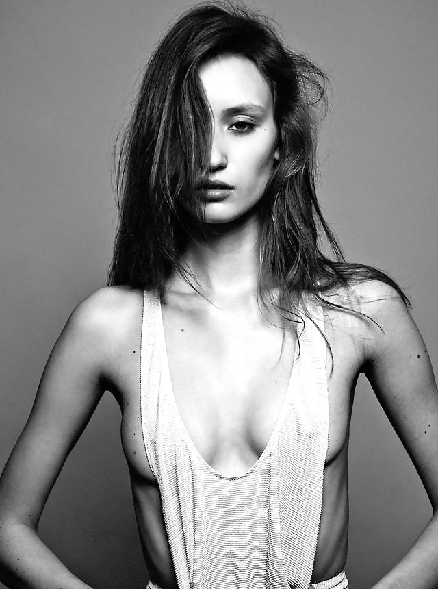 Faces xvi
 #27696273