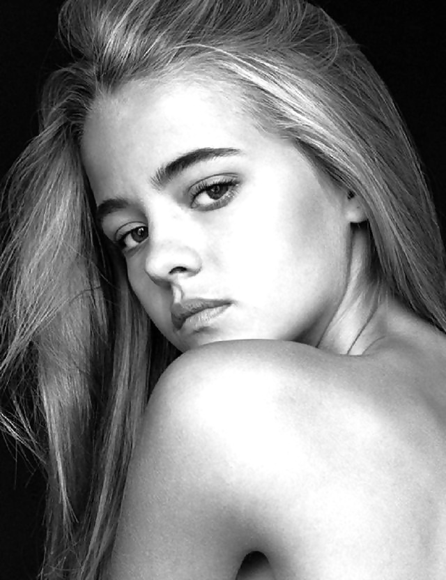 Faces xvi
 #27696602