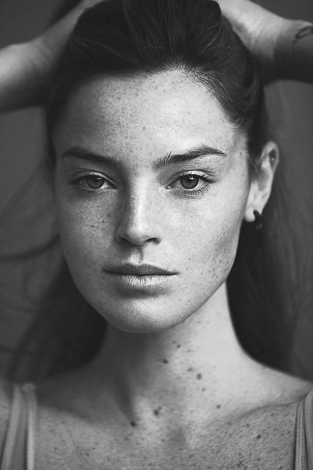 Faces xvi
 #27696956