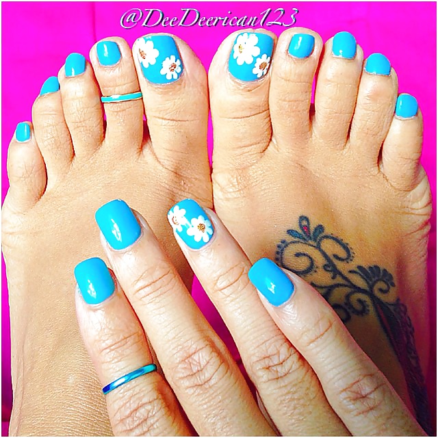 Dee Dee's Plump toes and soles #29987085