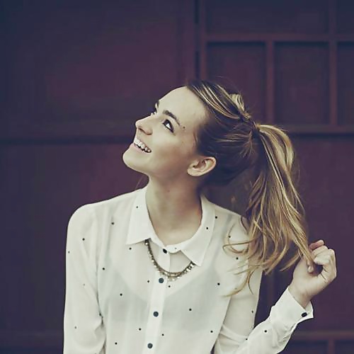 Katelyn tarver
 #33042301