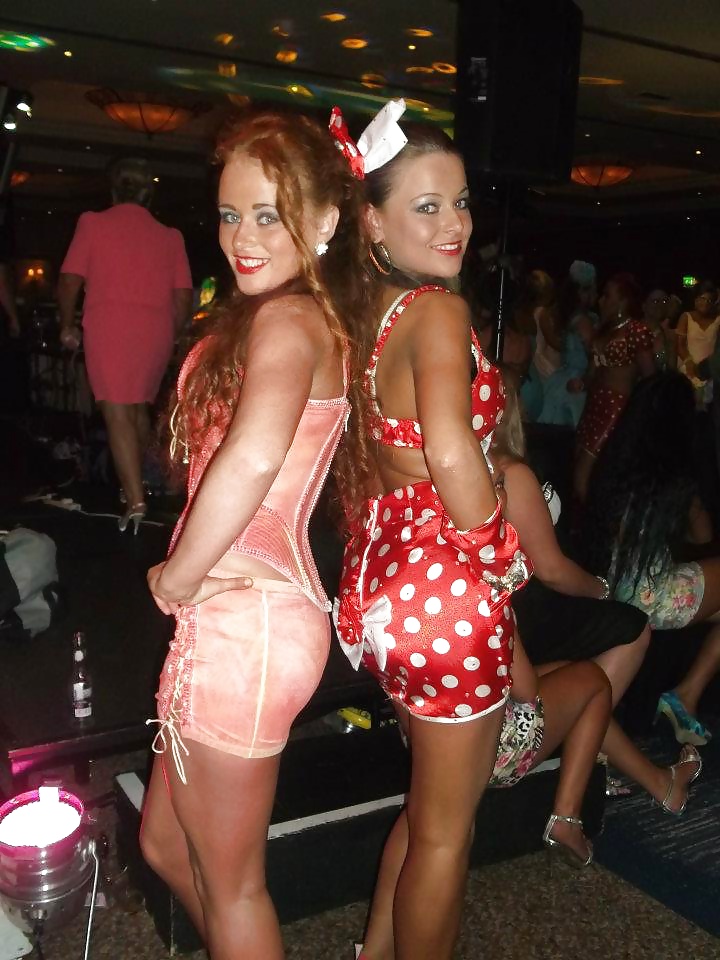 Seguir pajeando a las gitanas
 #35253189