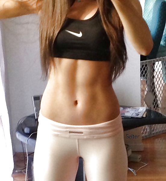 Filles Fitness Selfshot #23674190