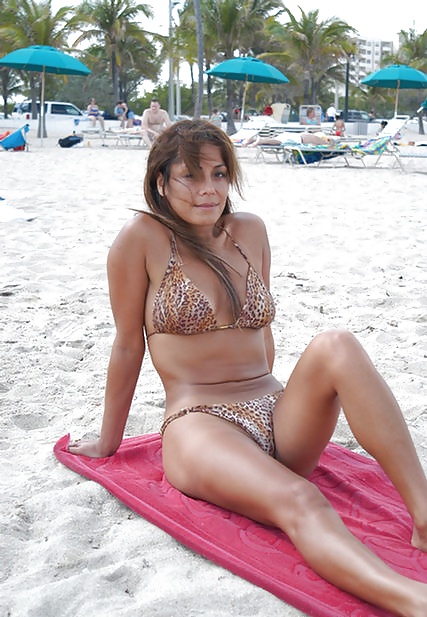 Latina mom seduced at the beach #32589579