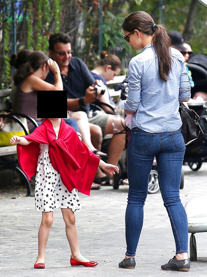 Katie Holmes Mom With Nice Ass #38049623