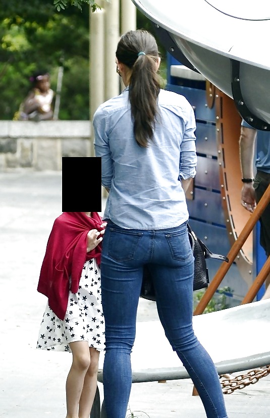Katie Holmes Mom With Nice Ass #38049661