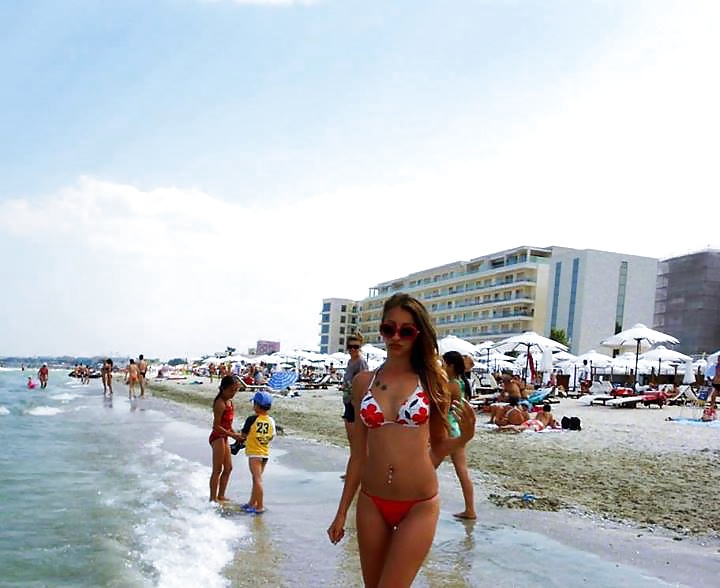 Caliente rumano
 #27124672