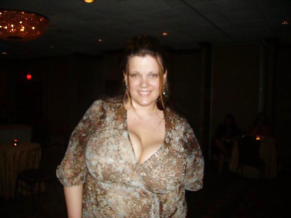 American Milf Mit Riesigen Titten #34009699