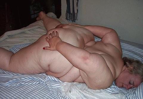 ¡Grandes culos redondos y gordos en la cama! #1
 #37659254