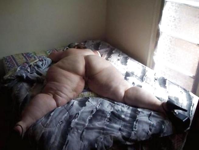 ¡Grandes culos redondos y gordos en la cama! #1
 #37659262