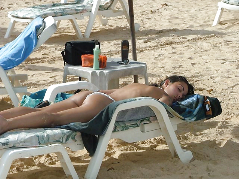 Public Amateur Thong Bikini ass and Tits on beach and pool #37353636