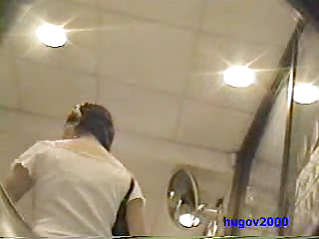 Upskirt mama e hija
 #30431413