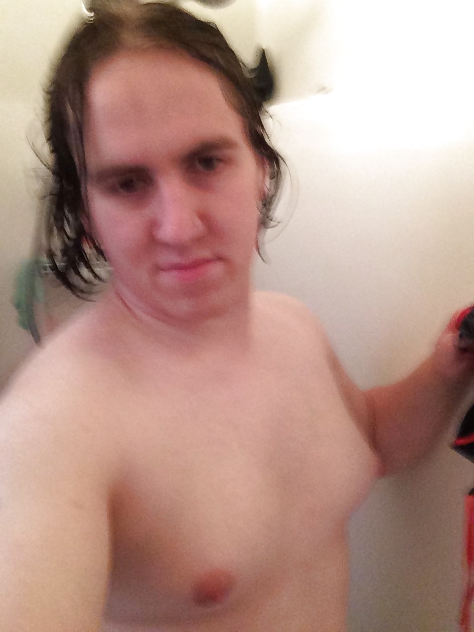 Selfies Maladroit Et Maillot De Bain Dans La Douche #28244275