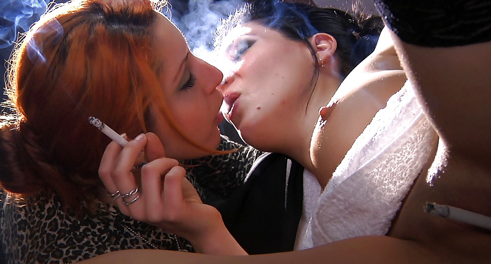 ¡Algunas nuevas chicas calientes que fuman!
 #23715842