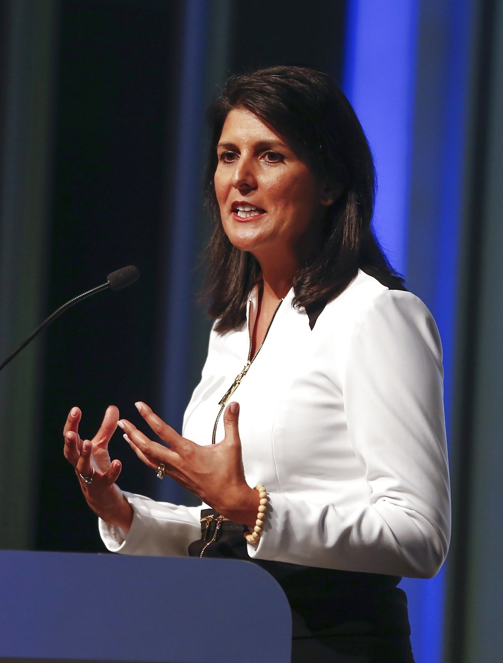 Amor masturbándose con la conservadora nikki haley
 #25274342