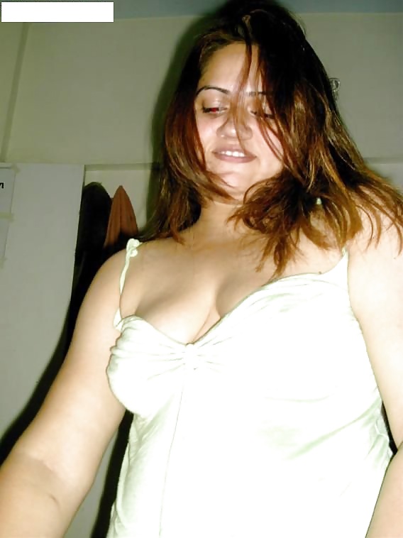 Indian Aunt Sanjo's sexy body #24902779