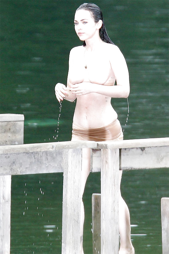 Megan Fox Faux Nude Ou Vrai? #25430228