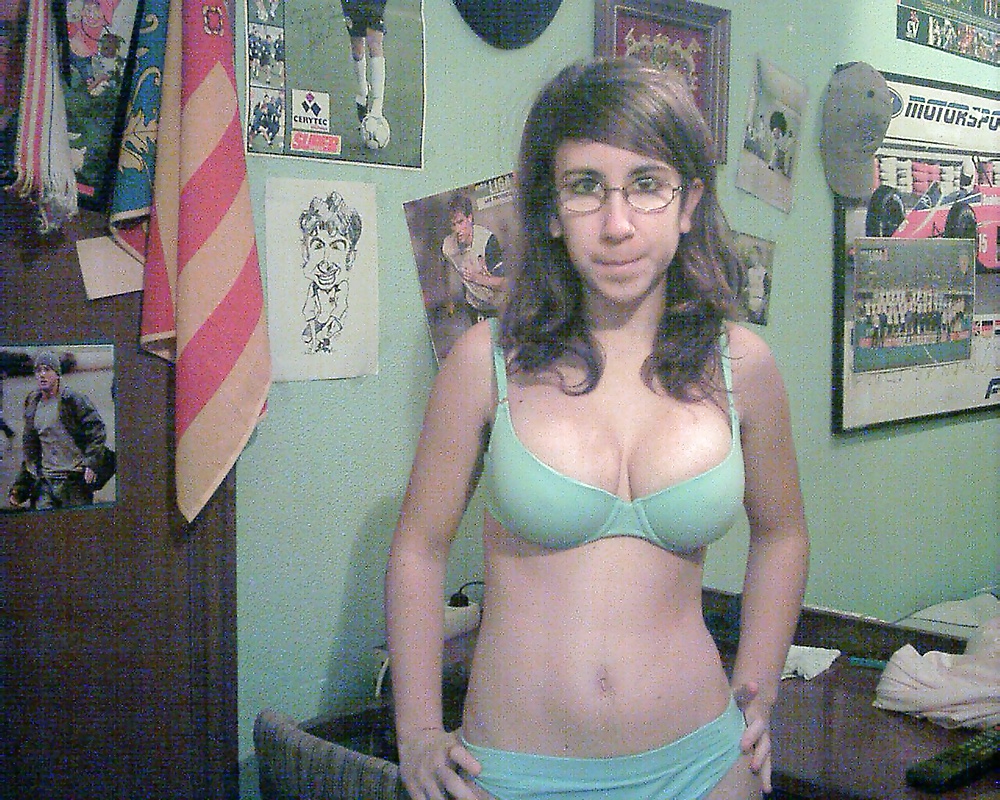 Random Hot Stuff #40254607