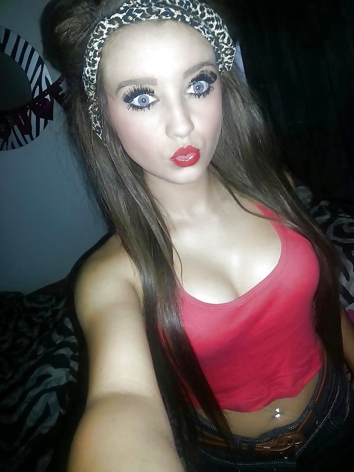 Dolled up chavs
 #28196793