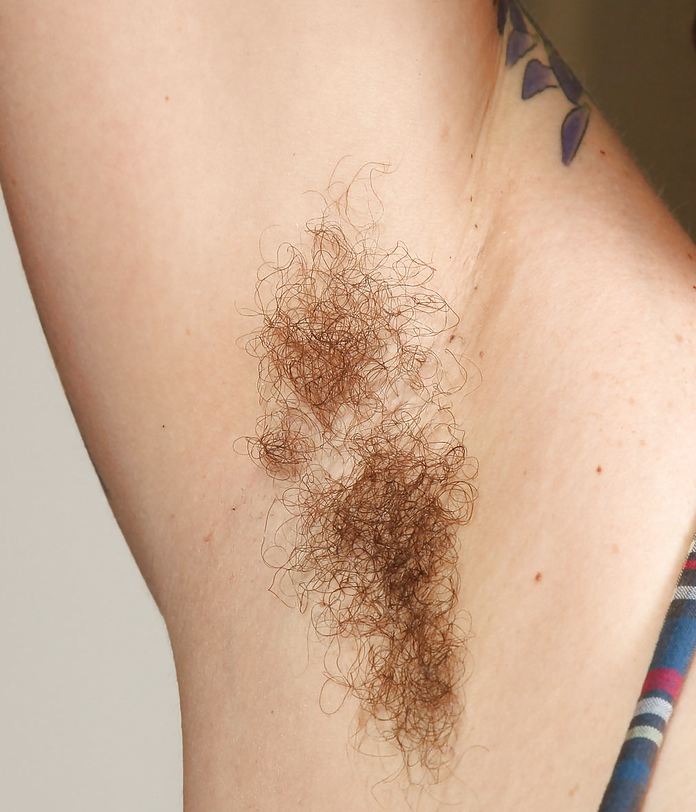 Hairy armpits #33045244