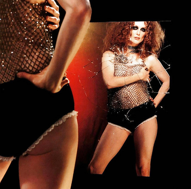 Emma Stone vs. Julianne Moore #24475269