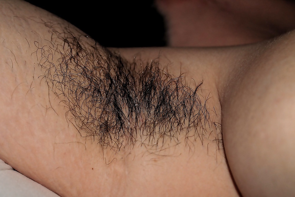 Hairy armpit #40006417