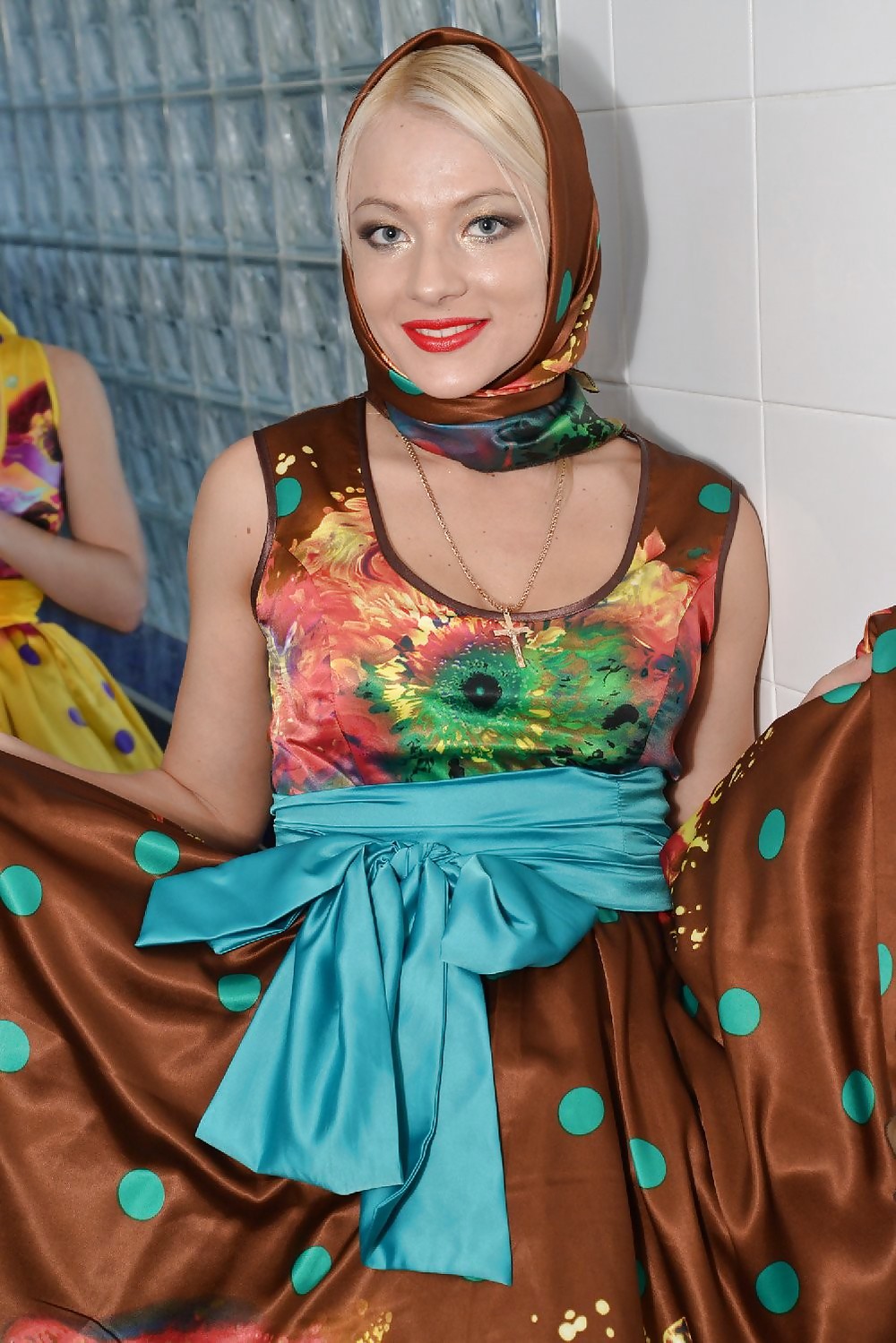 Pretty Moscow Dancer Yulia - Part 1 (At work) #25412698