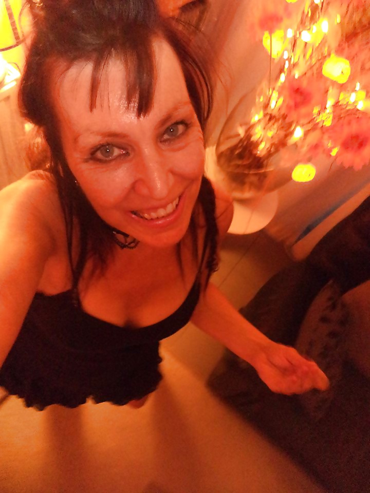 ¡Femme vieille mais toujours aussi chaude ! 
 #39734788