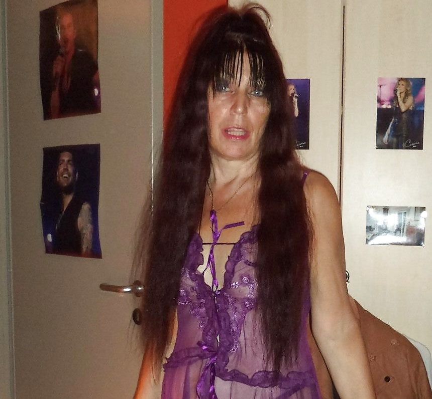 ¡Femme vieille mais toujours aussi chaude ! 
 #39734849