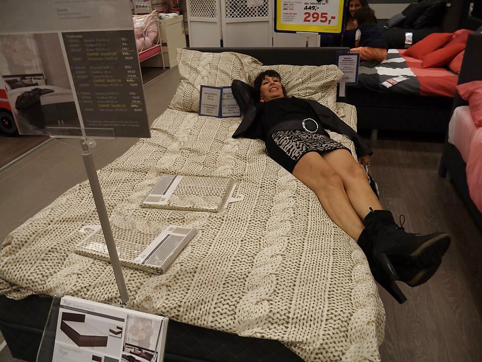 ¡Femme vieille mais toujours aussi chaude ! 
 #39734882