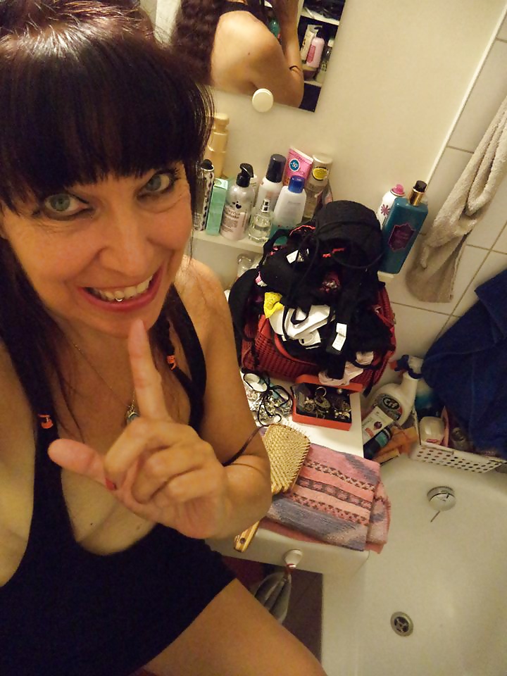 ¡Femme vieille mais toujours aussi chaude ! 
 #39734912