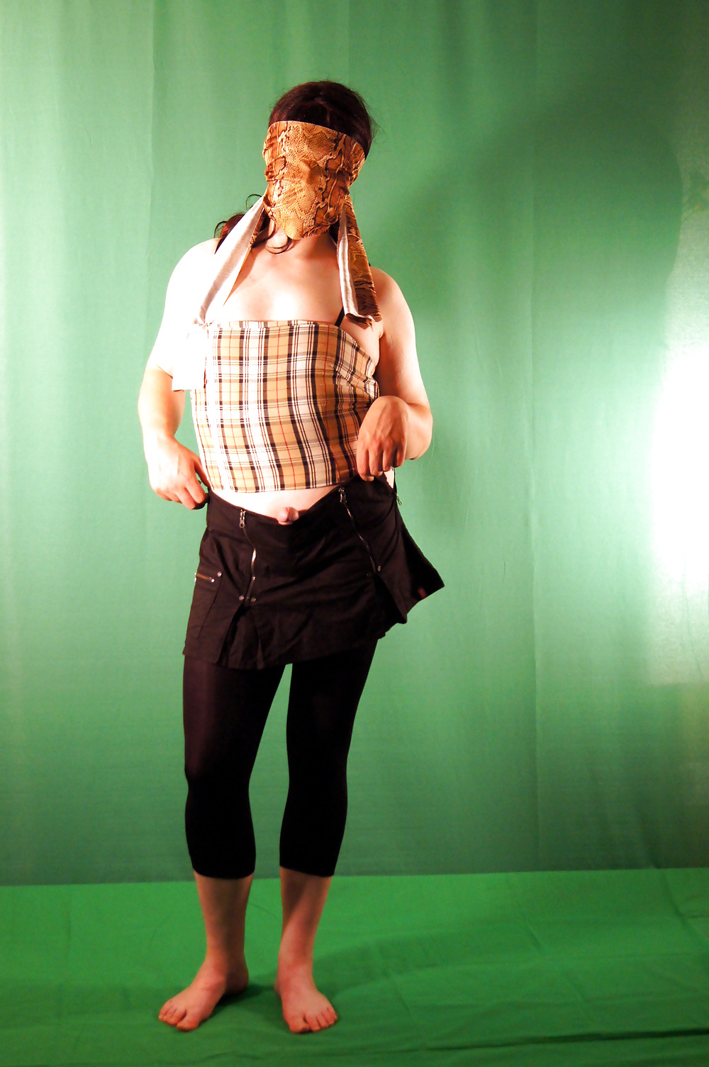 Scarfed tgirl
 #34730268