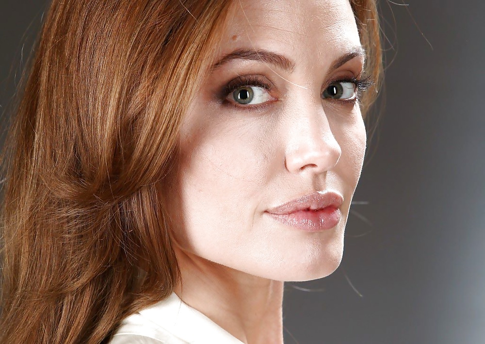 Angelina Jolie (Non porn) #29376652