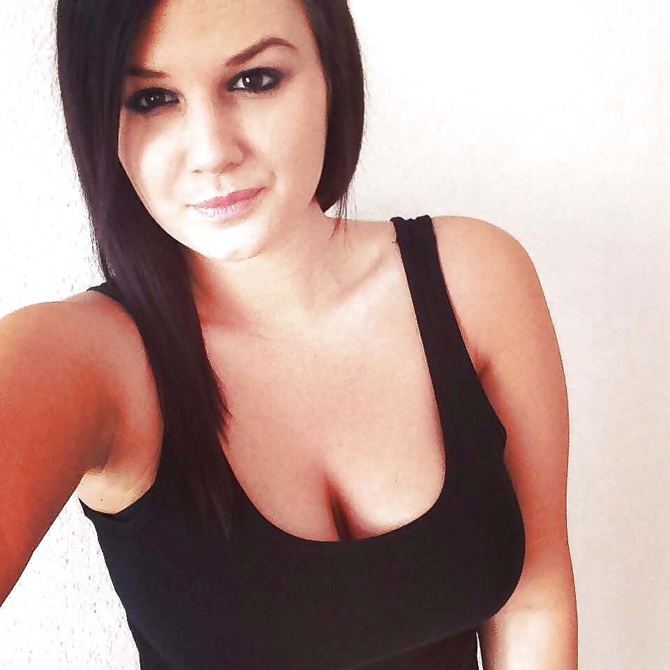 Nice Random Chicks #31107397