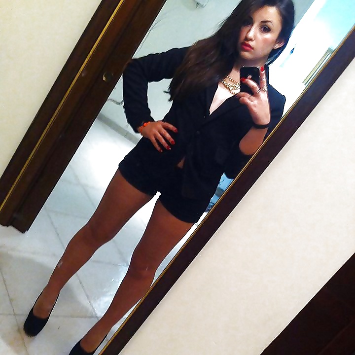 Nice Random Chicks #31107464