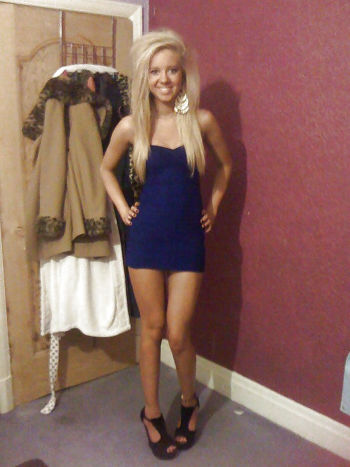 Nice Random Chicks #31107538