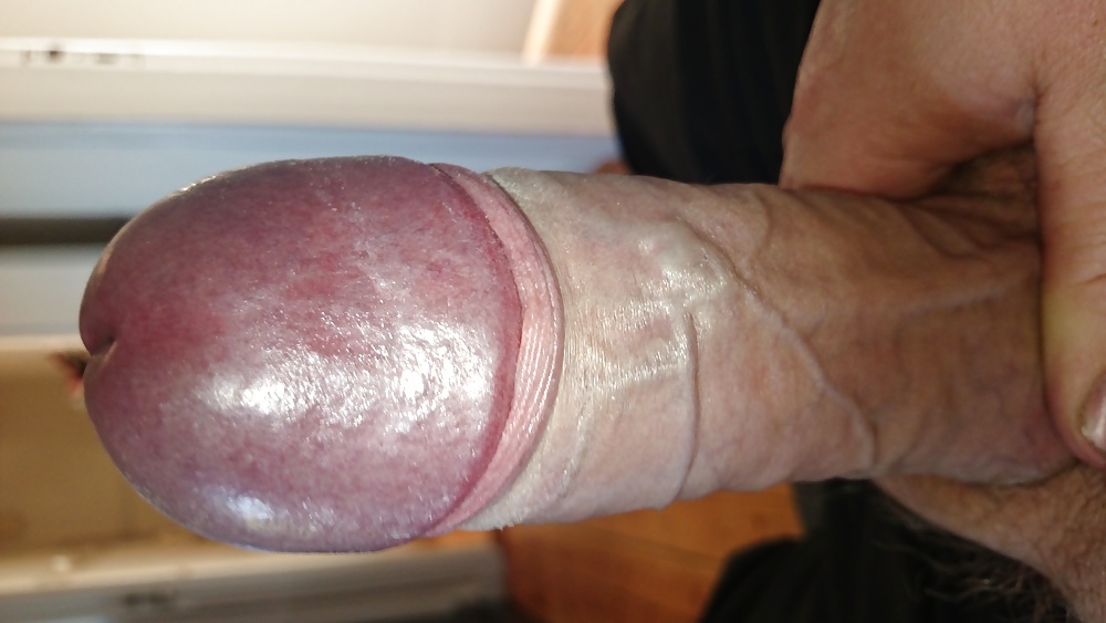 Wanking on the coutch
 #33737921