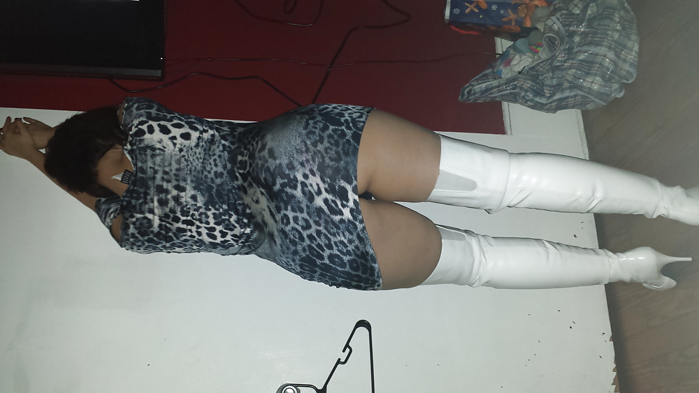 別の衣装 
 #35890084