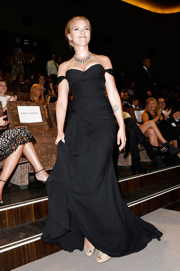 Scarlett Johansso In Venedig In Den Unter Der Haut Premiere #23604457