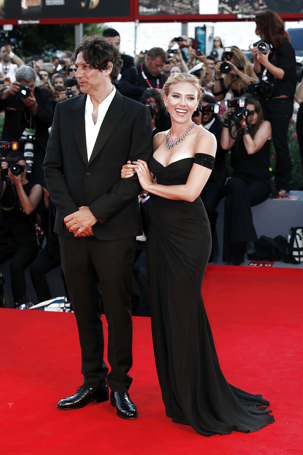 Scarlett Johansso In Venedig In Den Unter Der Haut Premiere #23605276