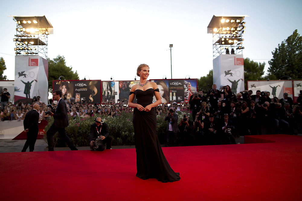 Scarlett Johansso In Venedig In Den Unter Der Haut Premiere #23605733