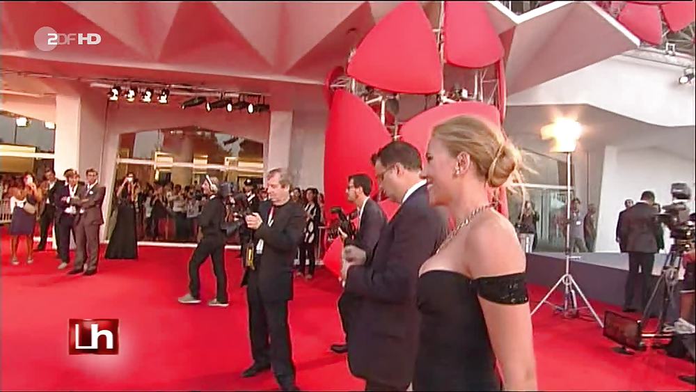 Scarlett Johansso In Venedig In Den Unter Der Haut Premiere #23606105